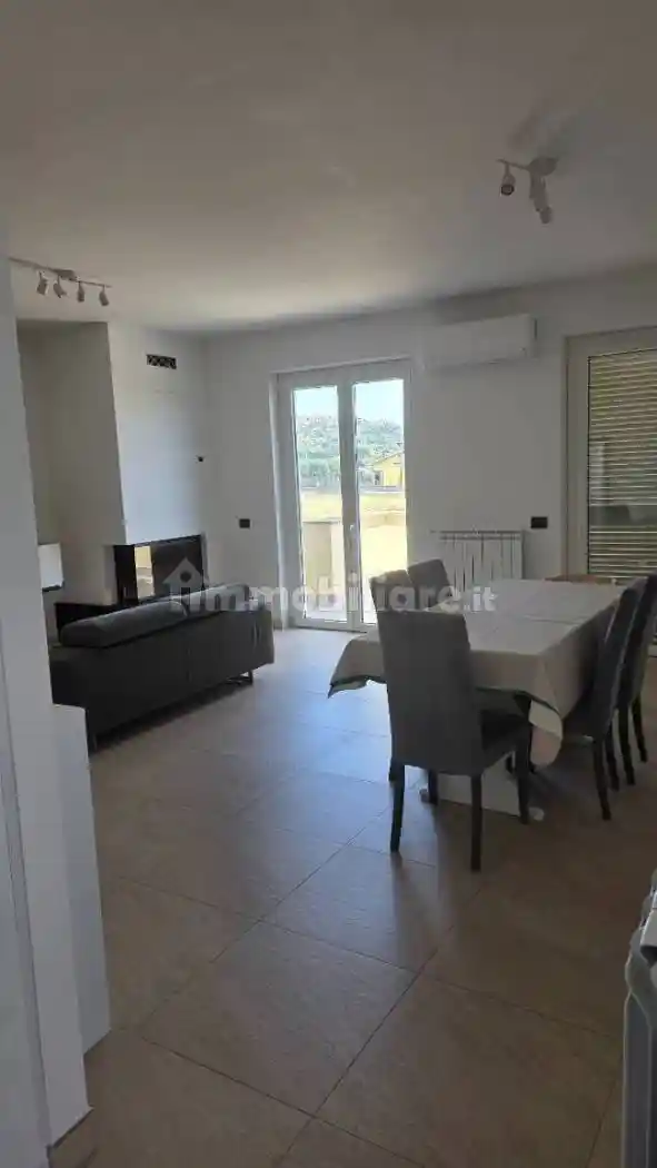Villa in vendita a Lanuvio
