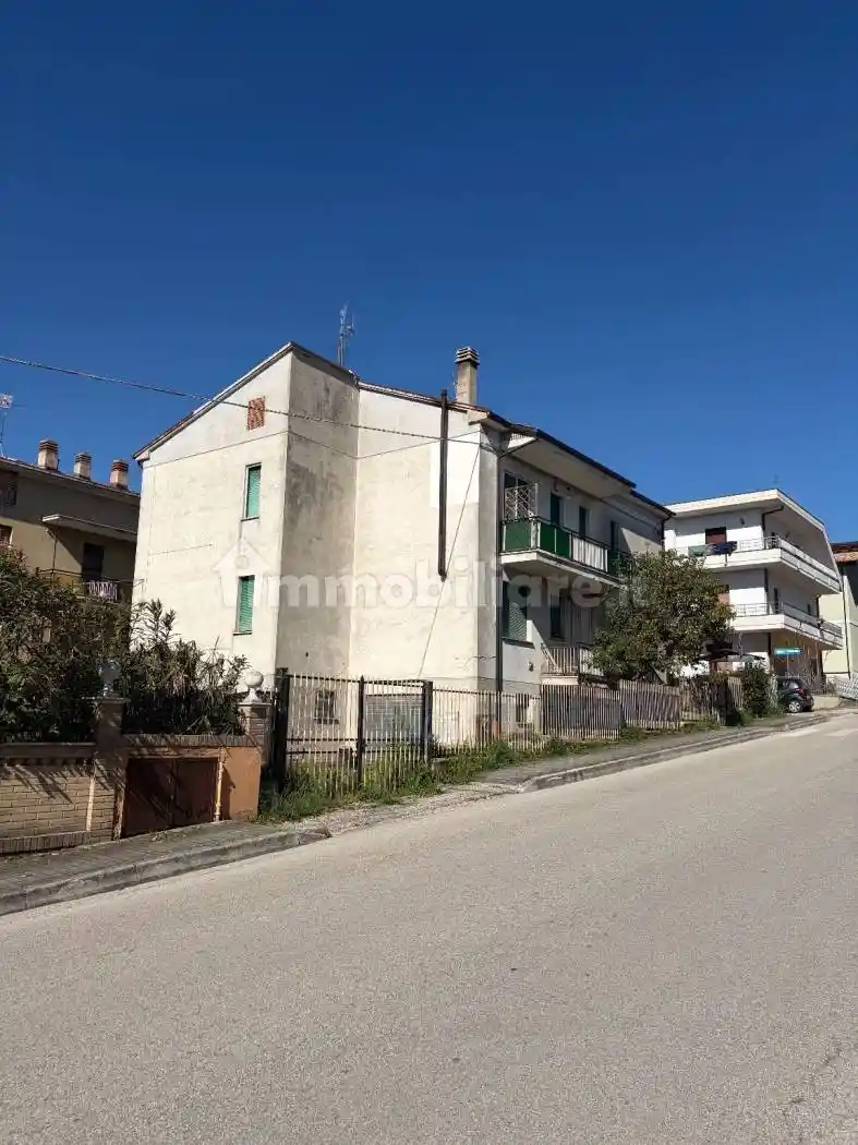 Villa in vendita a Teramo