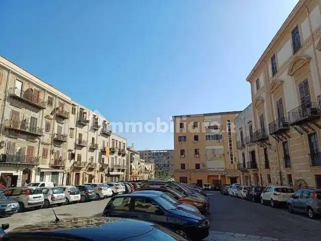 Appartamento in vendita a Palermo