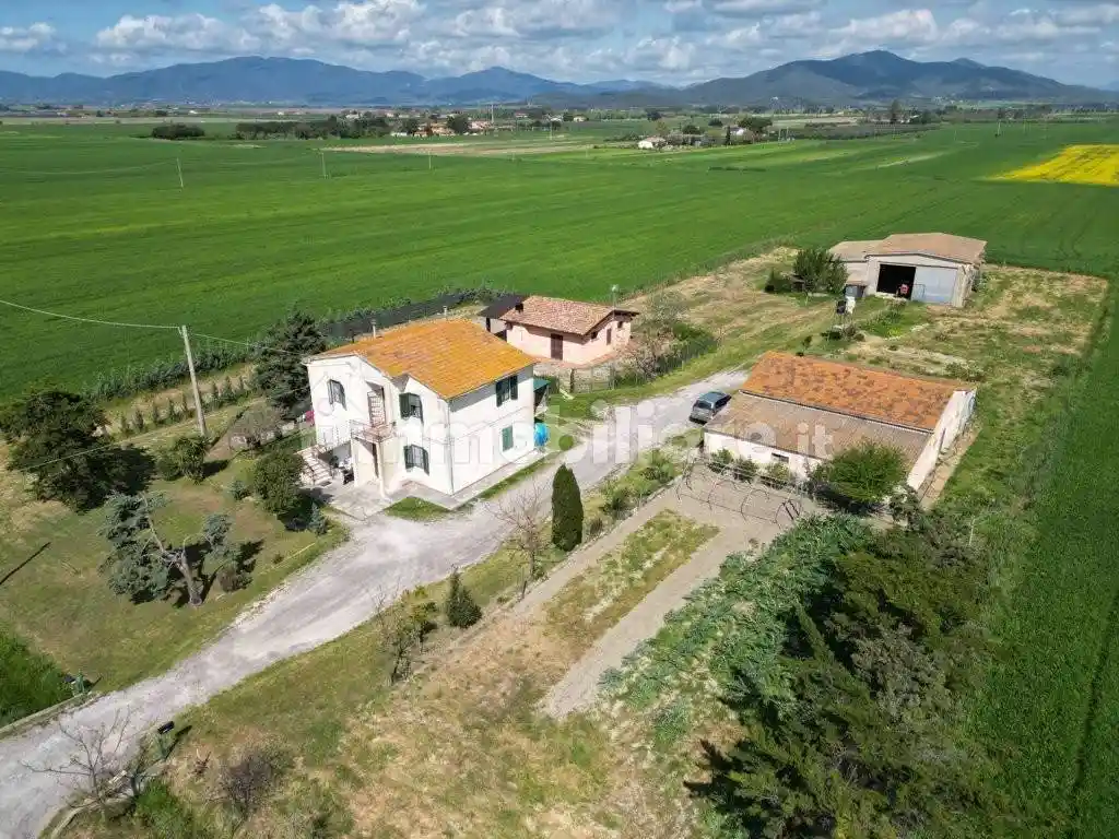 Rustico - Casale in vendita a Grosseto