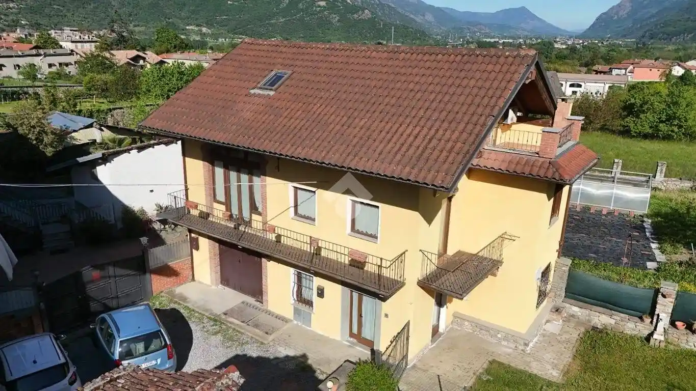Casa indipendente in vendita a Villar Focchiardo