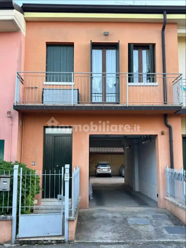 Appartamento in vendita a Sommacampagna