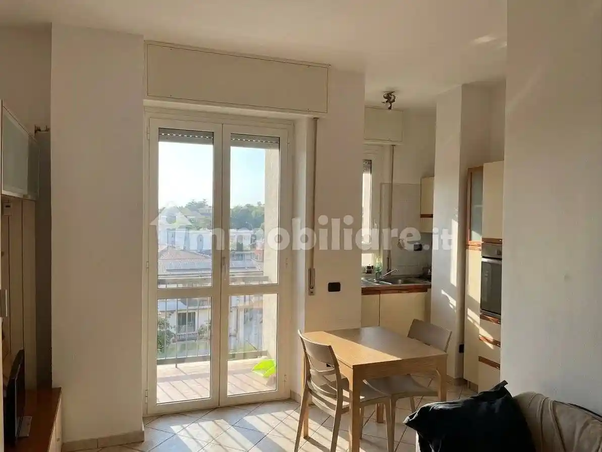 Appartamento in affitto a Limbiate