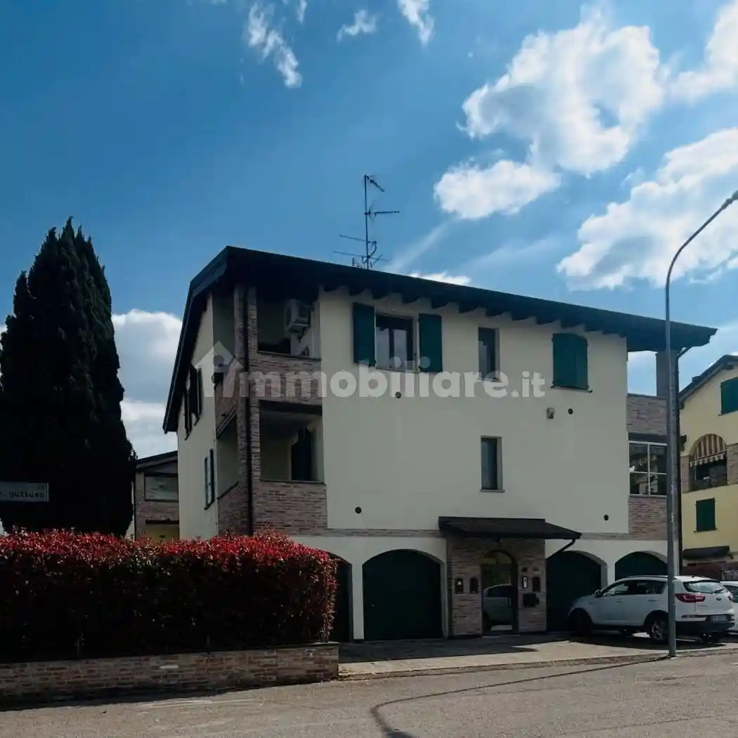 Appartamento in vendita a Cento