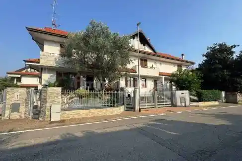 Villetta a schiera in vendita a Marnate