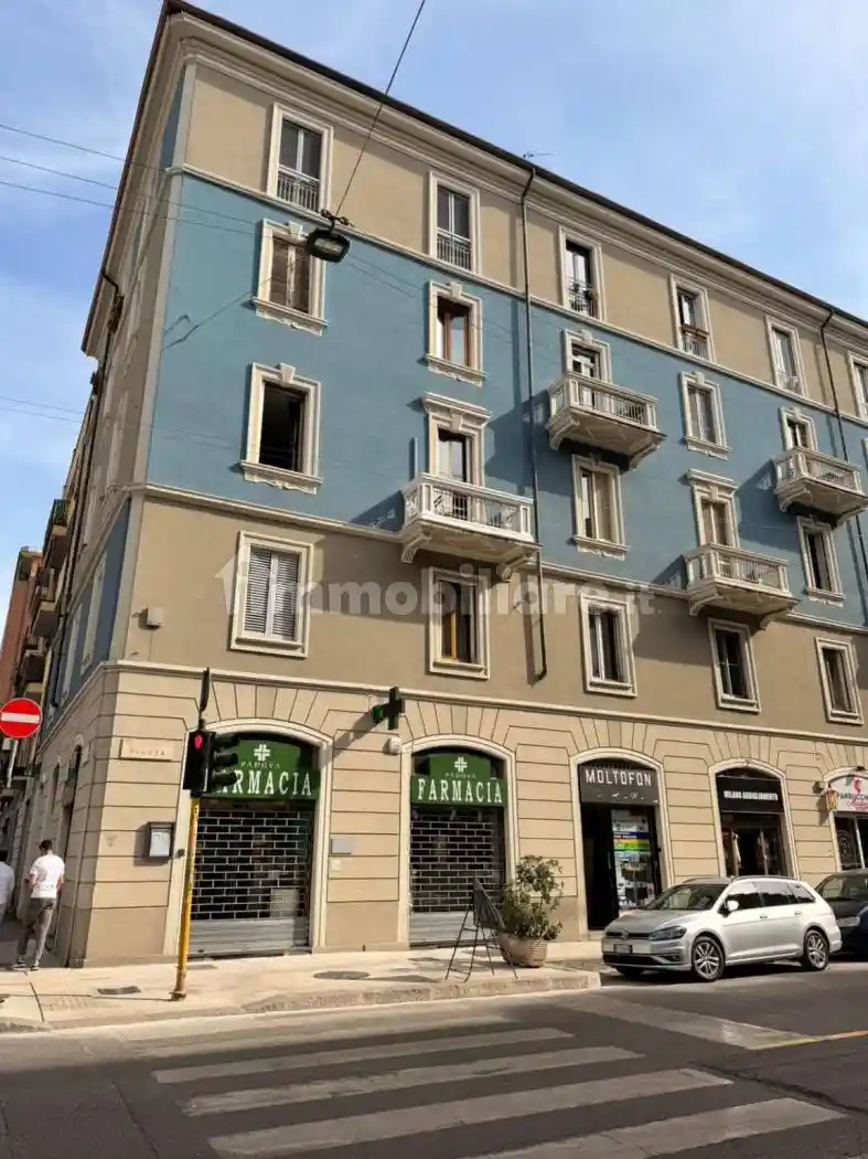 Palazzo - Edificio in affitto a Milano