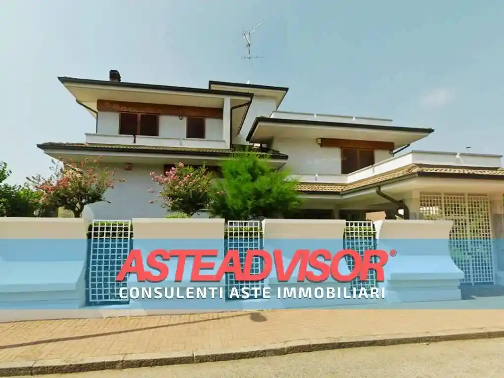 Villa in vendita a Vercelli