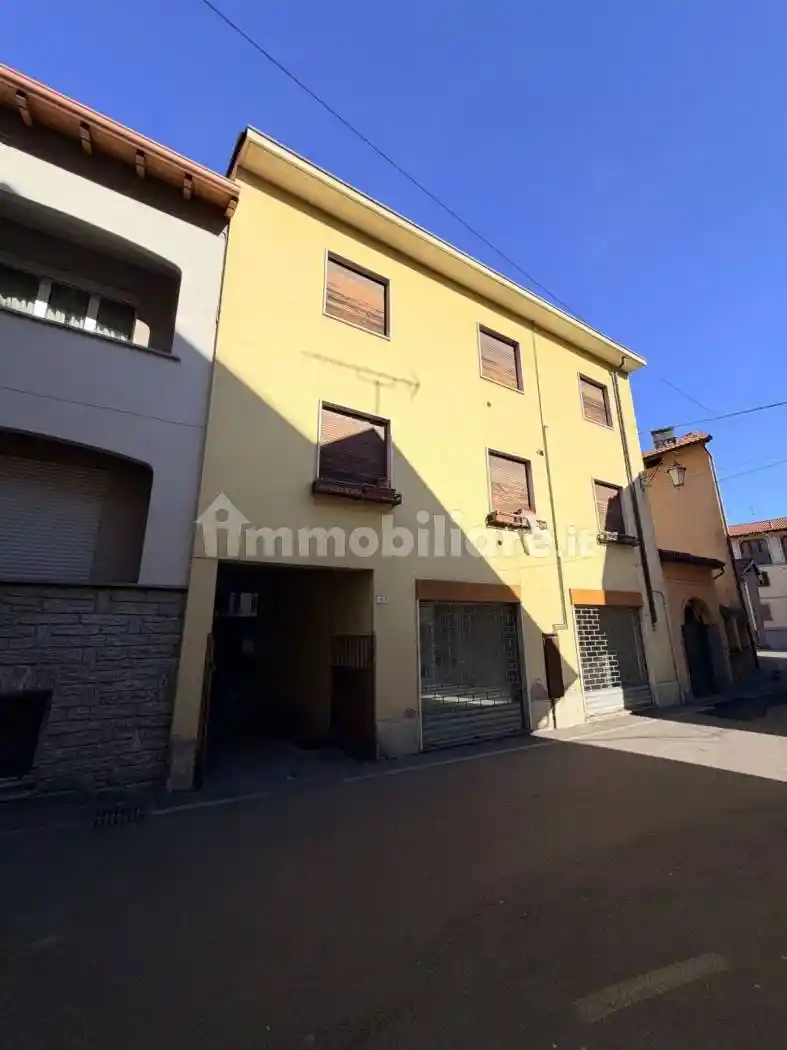 Appartamento in vendita a Marchirolo