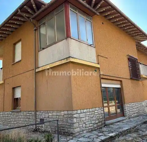 Villa in vendita a Passignano sul Trasimeno