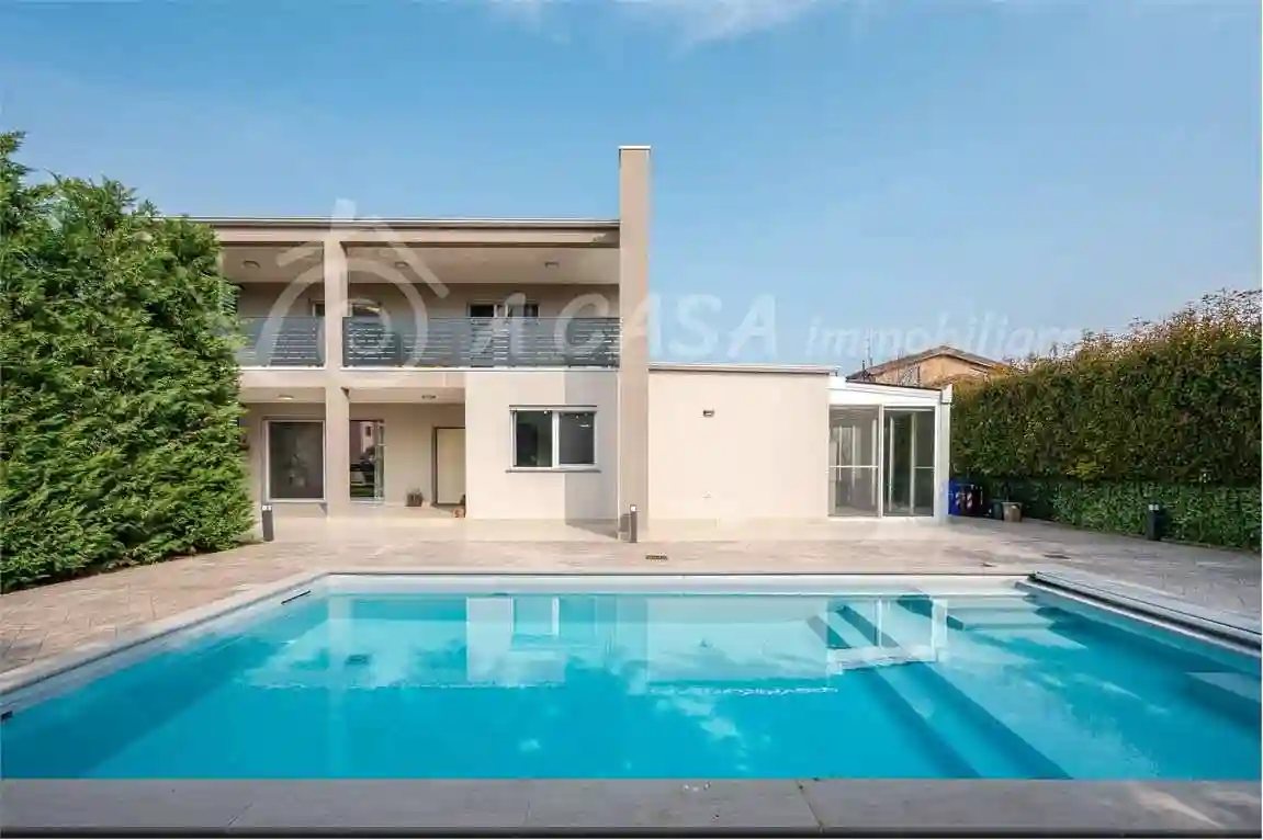 Villa - foto 2