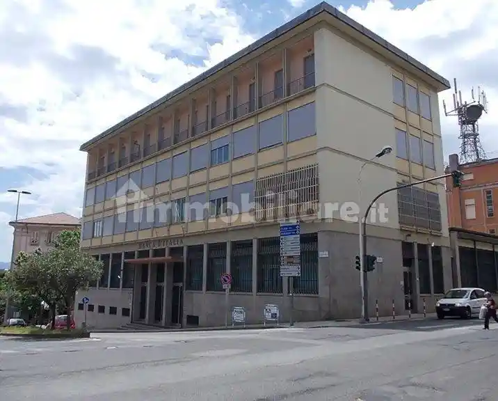 Palazzo - Edificio in vendita a Nuoro