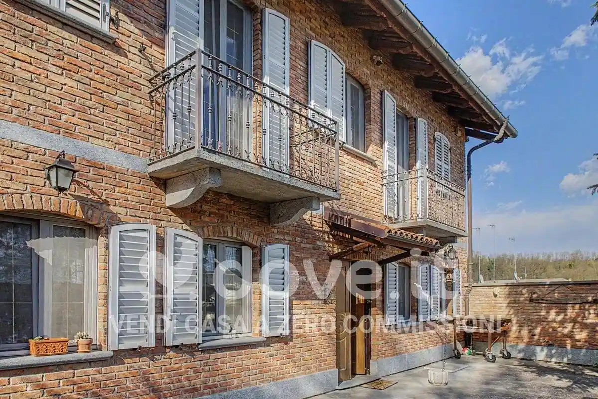 Villa in vendita a Monale