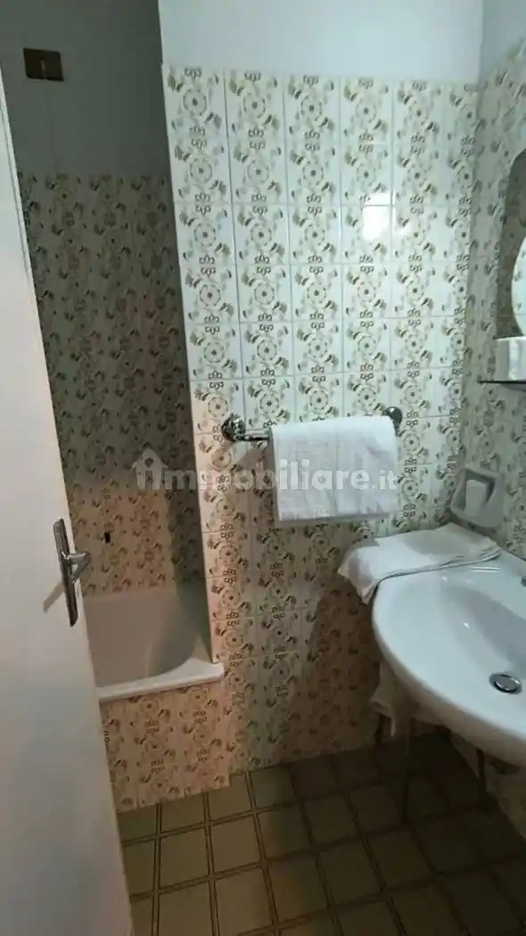 Palazzo - Edificio in vendita a Chianciano Terme