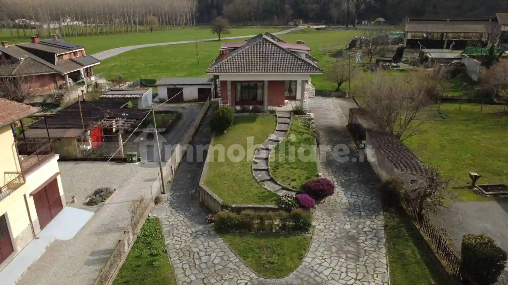 Villa - foto 2