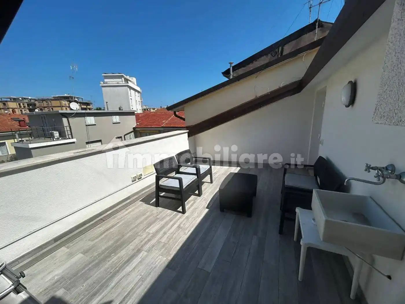 Casa indipendente in vendita a Pesaro
