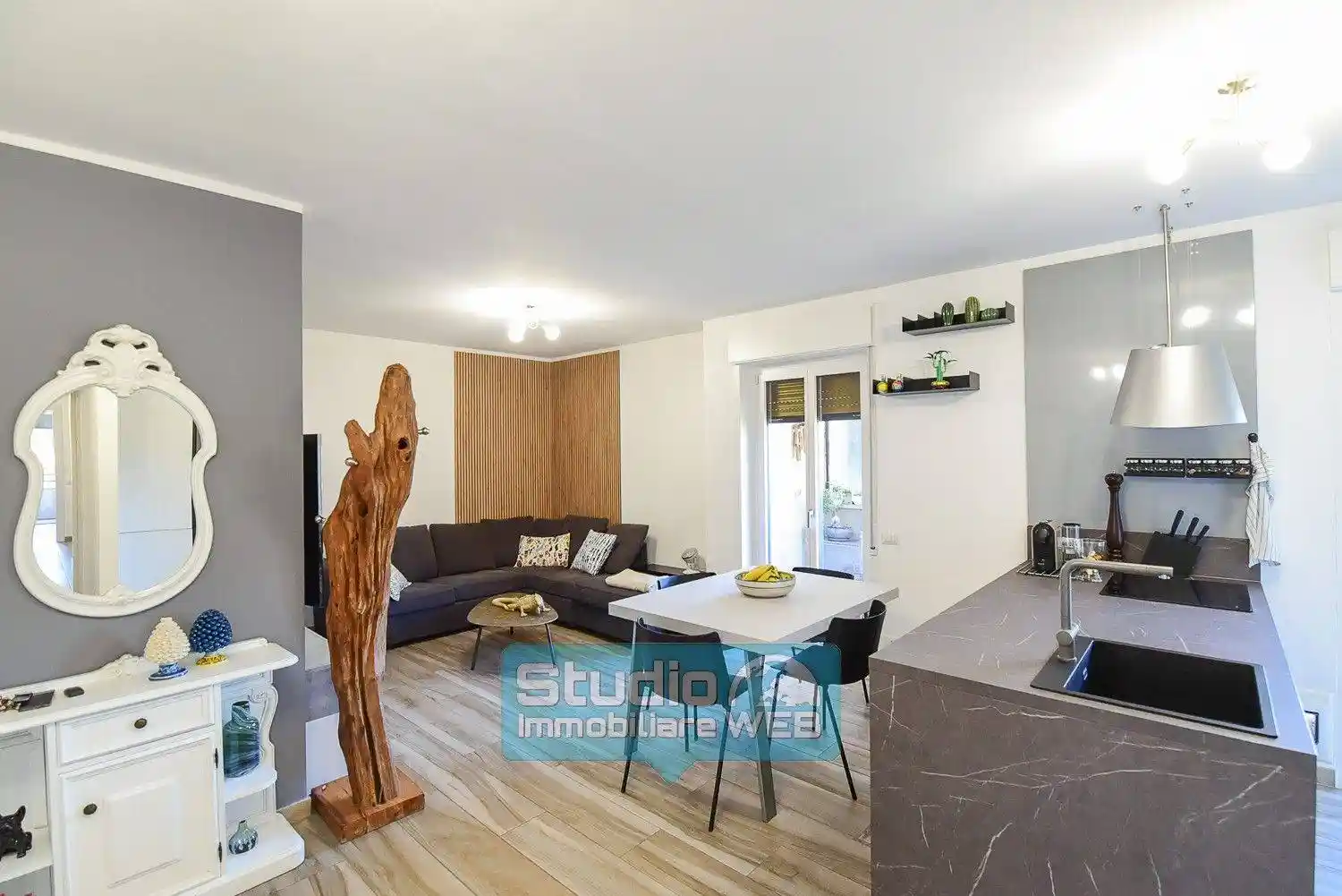 Appartamento in vendita a Merone