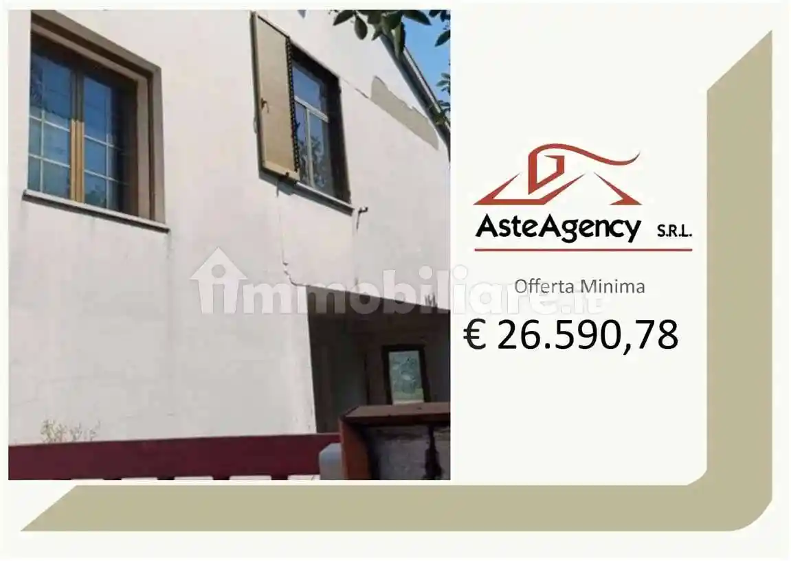 Casa indipendente in vendita a Farindola
