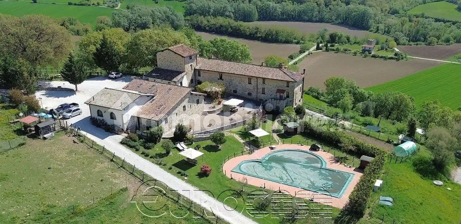 Rustico - Casale in vendita a Umbertide