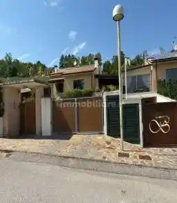 Villa in vendita a Osimo