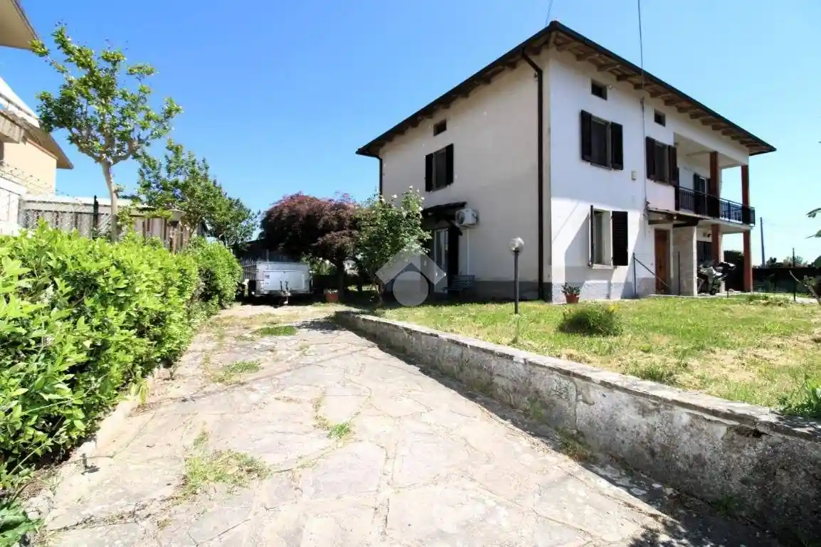 Villa in vendita a Pistoia