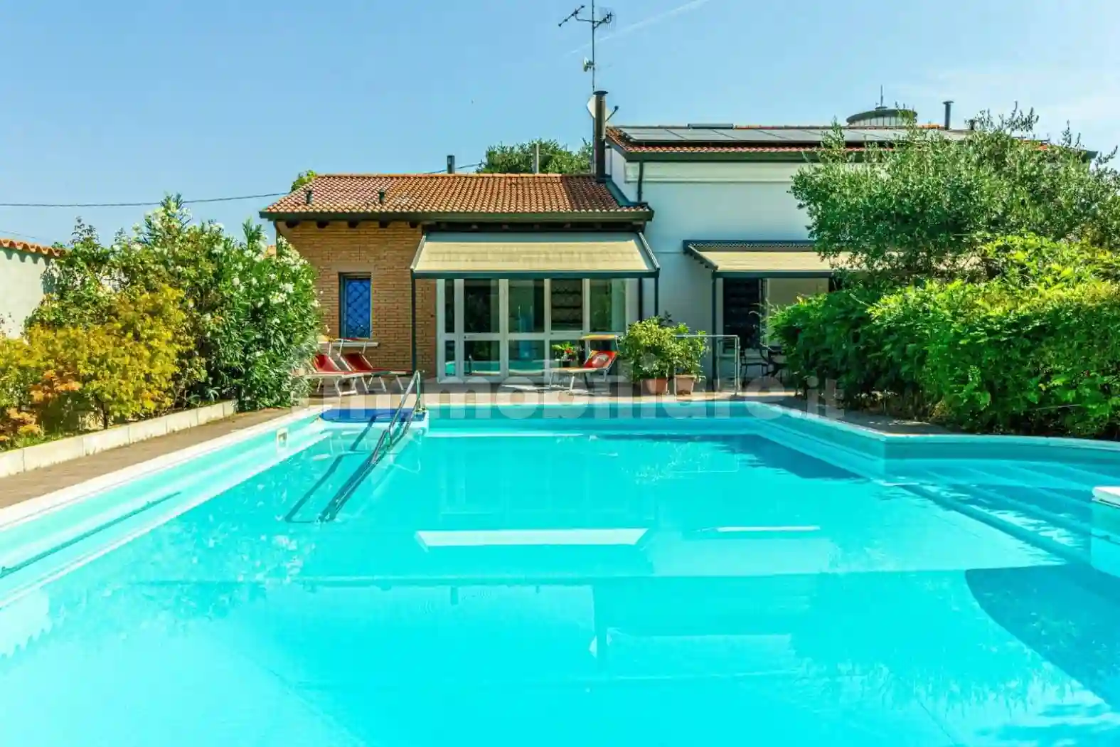 Villa - foto 2