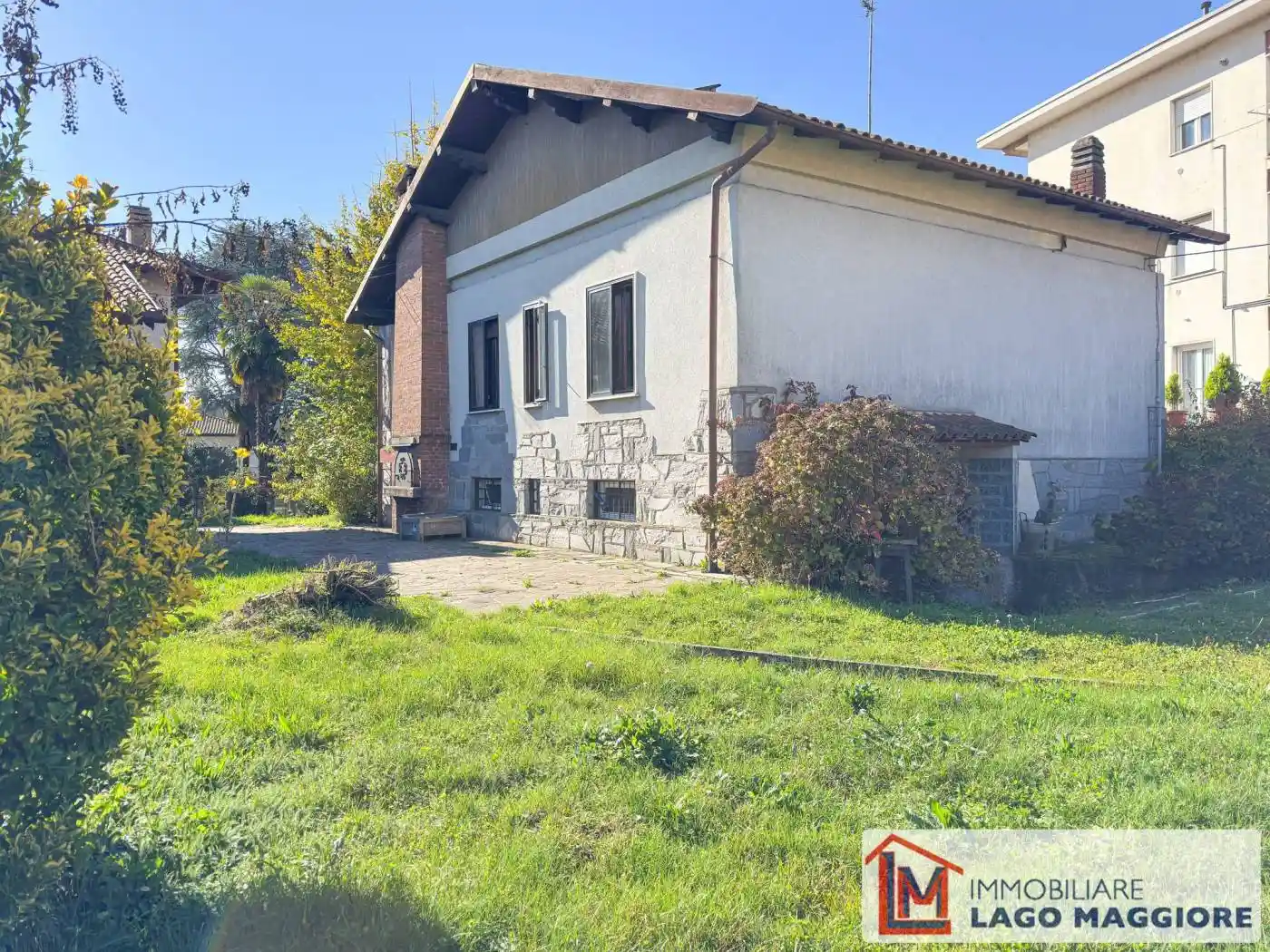 Villa in vendita a Sesto Calende