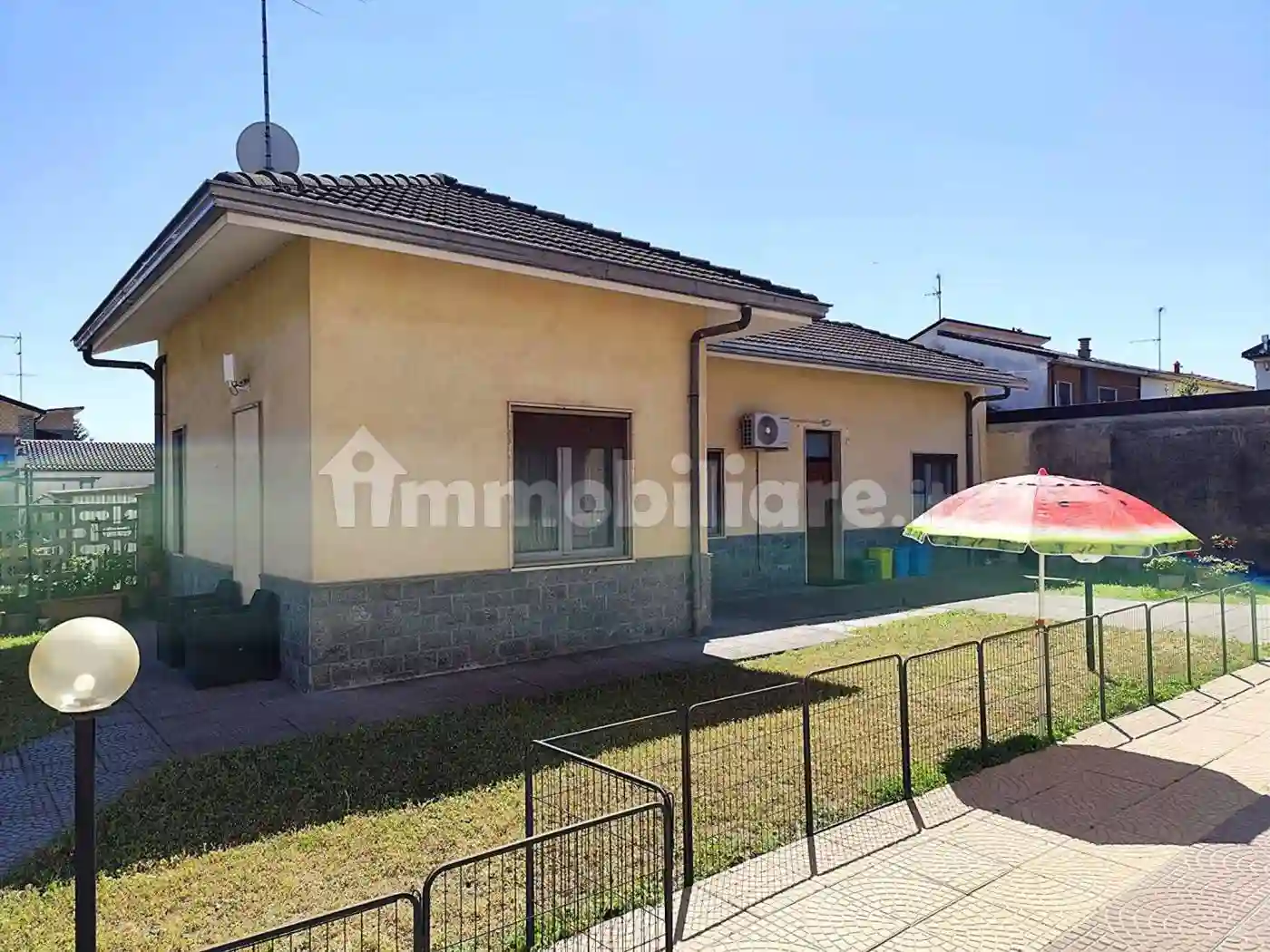 Villa - foto 2