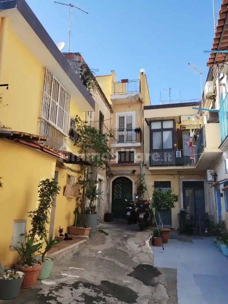 Casa indipendente in vendita a Catania