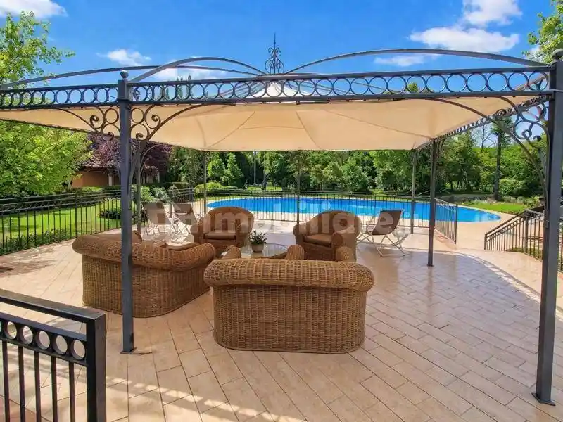 Villa in vendita a Polpenazze del Garda