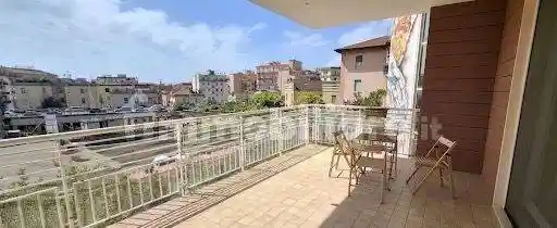 Appartamento in vendita a Salerno