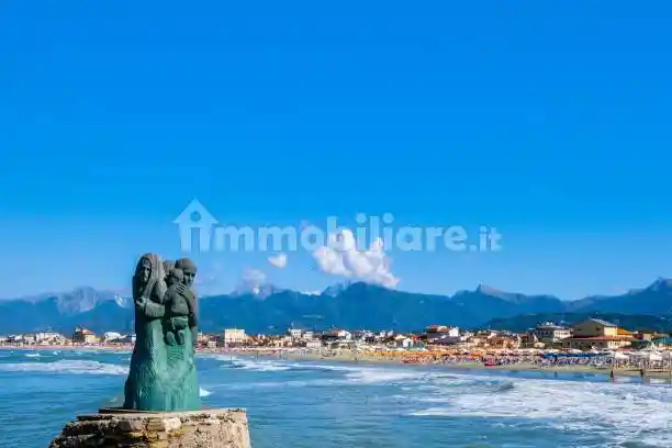 Appartamento in vendita a Viareggio