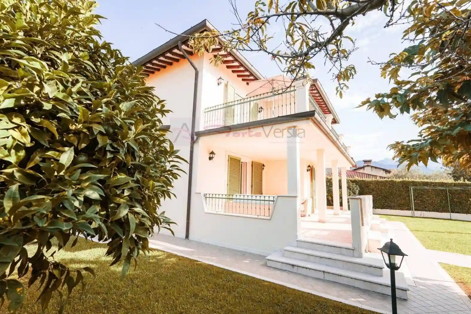 Villa - foto 2