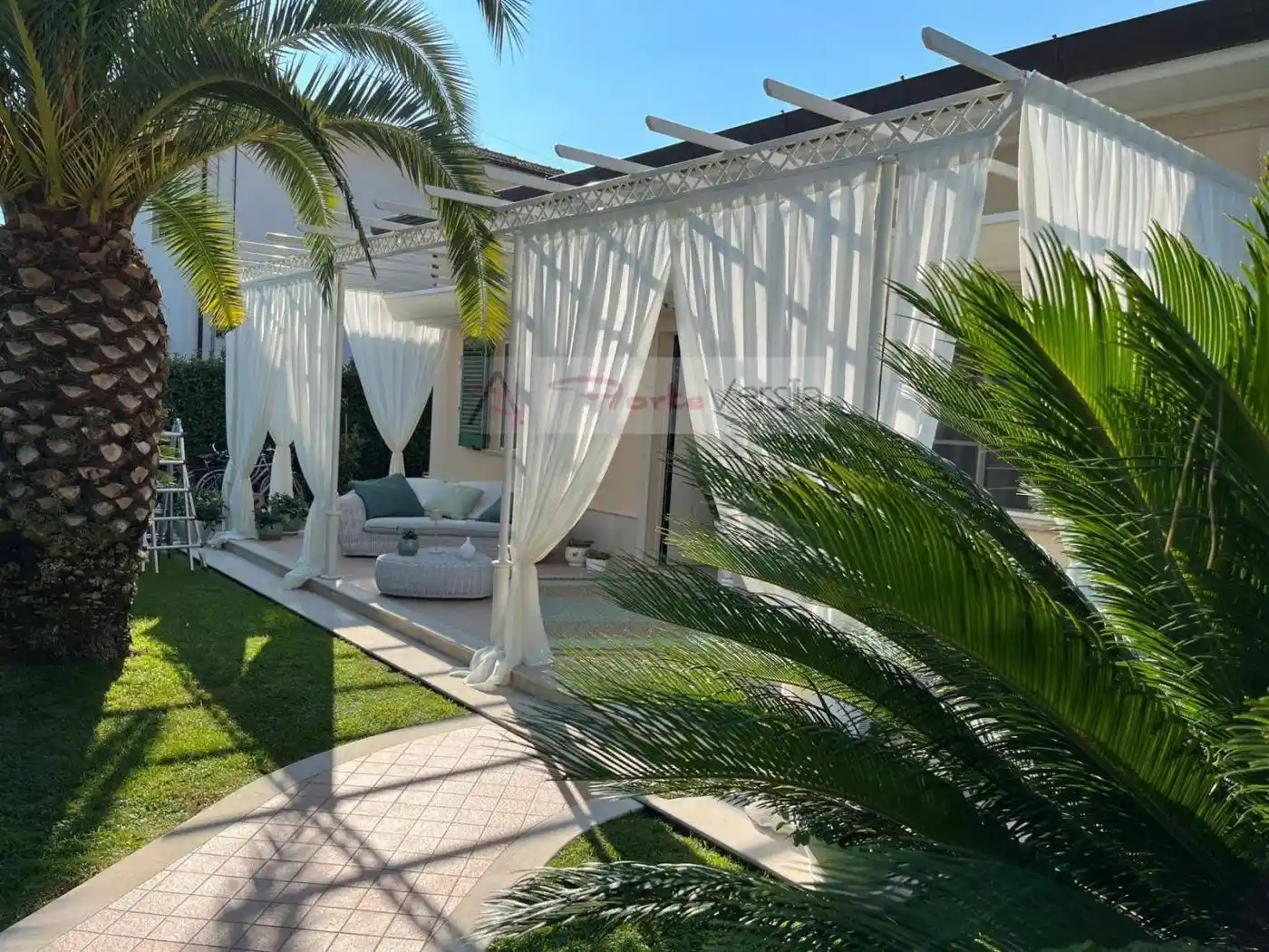 Villa in vendita a Pietrasanta