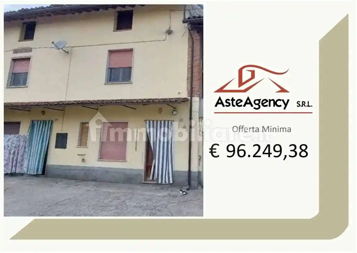 Casa indipendente in vendita a Monticelli Pavese