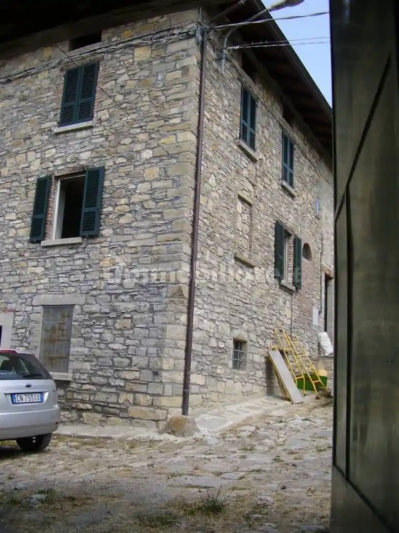 Villa in vendita a Farini
