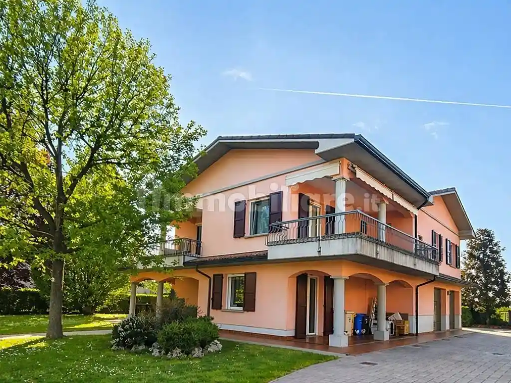 Villa in vendita a Forlì