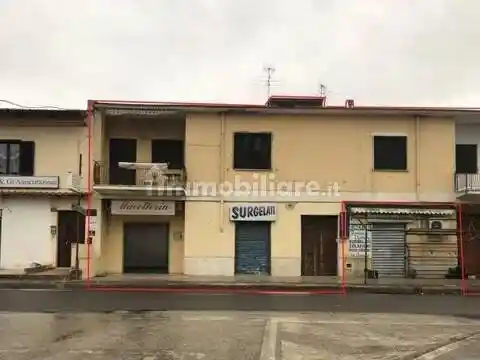 Palazzo - Edificio in vendita a Carinola