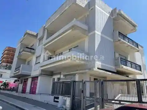 Appartamento in vendita a Mondragone
