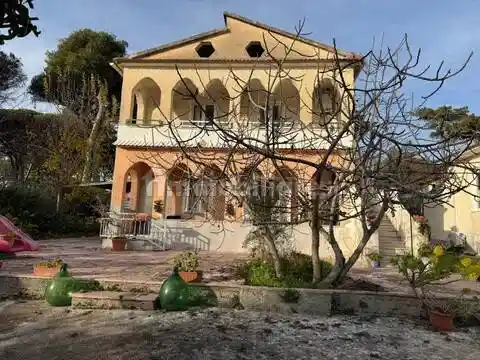 Villa in vendita a Mondragone