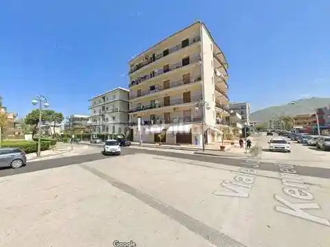 Appartamento in affitto a Mondragone