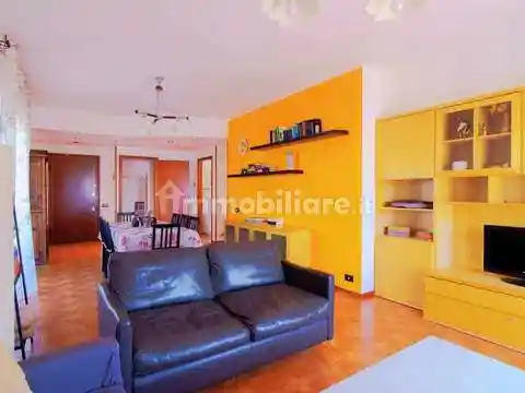 Appartamento in affitto a Grandate
