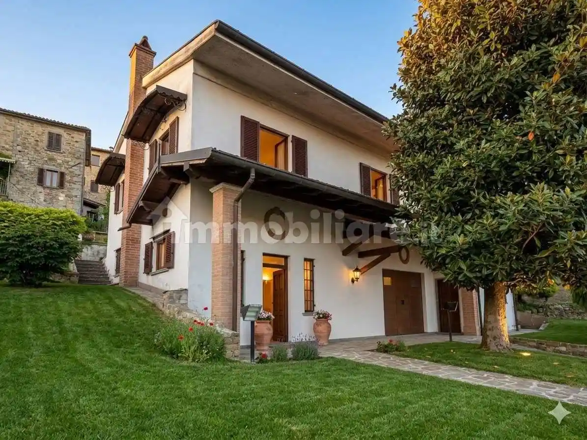 Villa in vendita a Canneto Pavese
