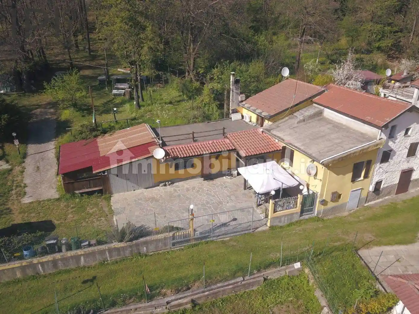 Casa indipendente in vendita a Pallare