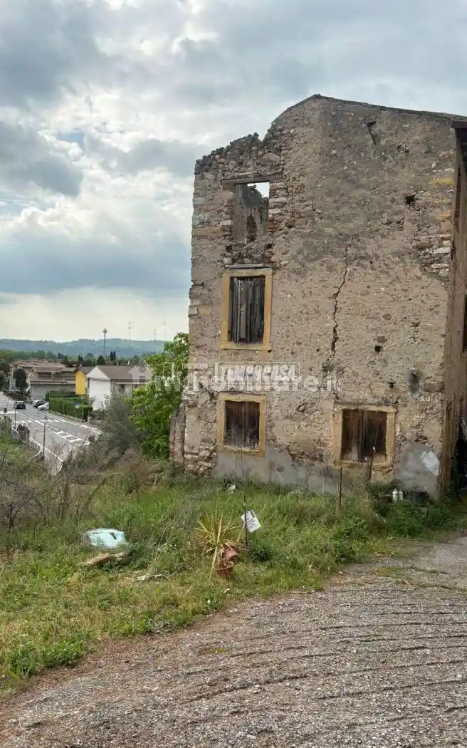 Appartamento in vendita a Pescantina