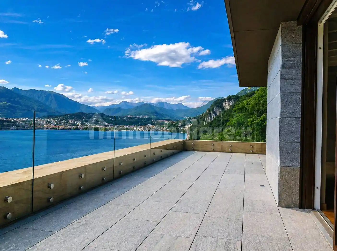 Villa in vendita a Campione d'Italia