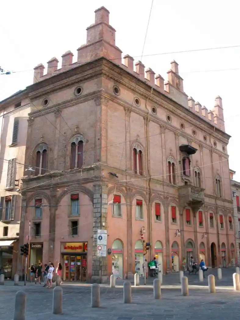 Appartamento in vendita a Bologna