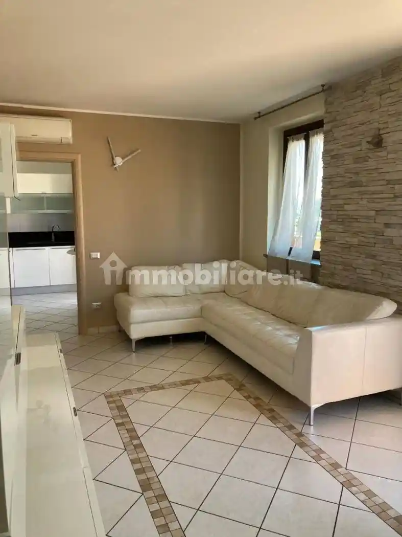 Appartamento in affitto a Cavaria con Premezzo