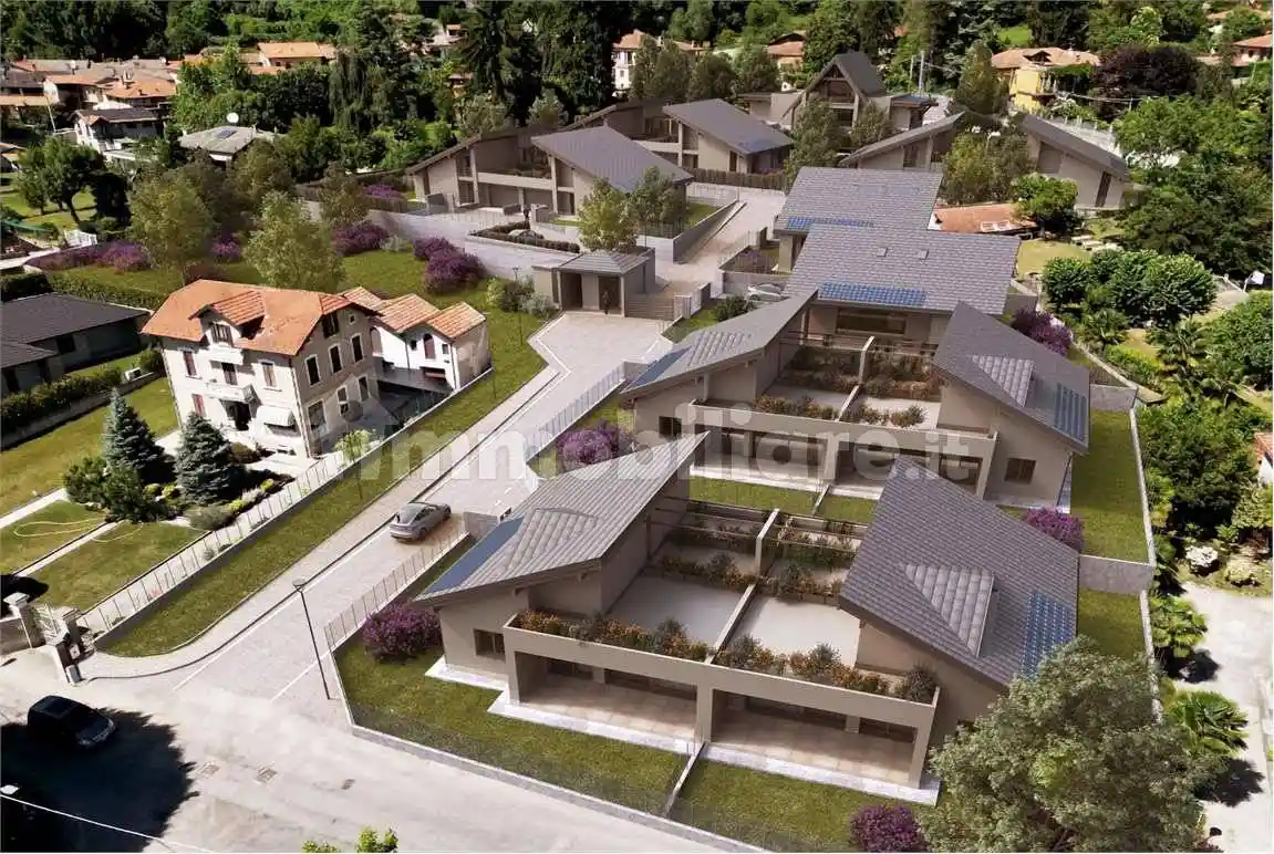 Villa in vendita a Cuveglio