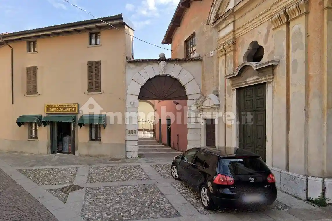 Palazzo - Stabile in vendita a Chiari