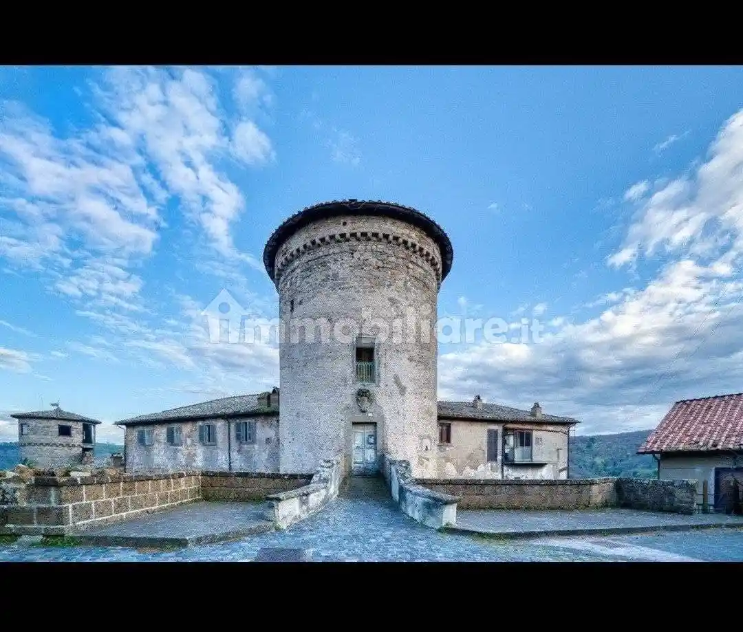 Appartamento in vendita a Canepina